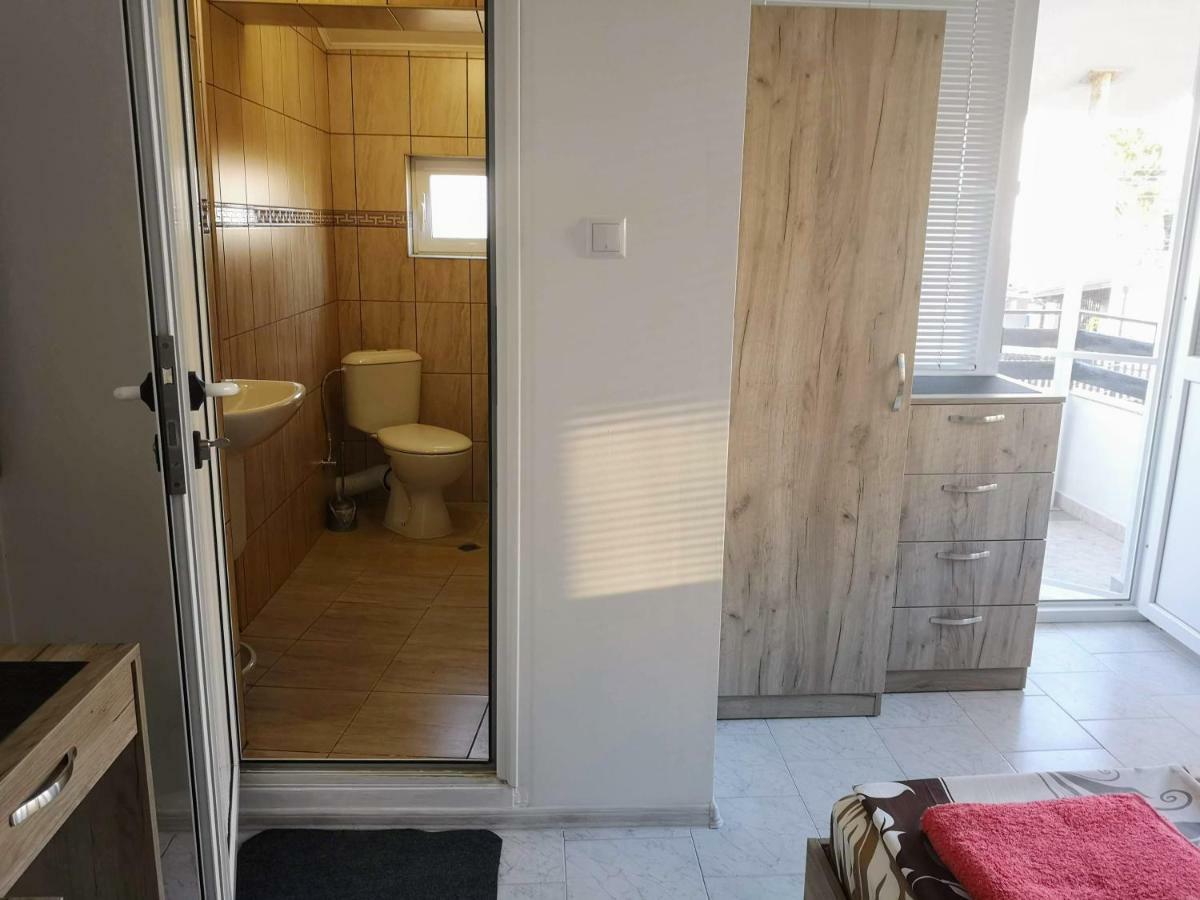 Guestrooms Stoyanovi تشيرنوموريتس المظهر الخارجي الصورة