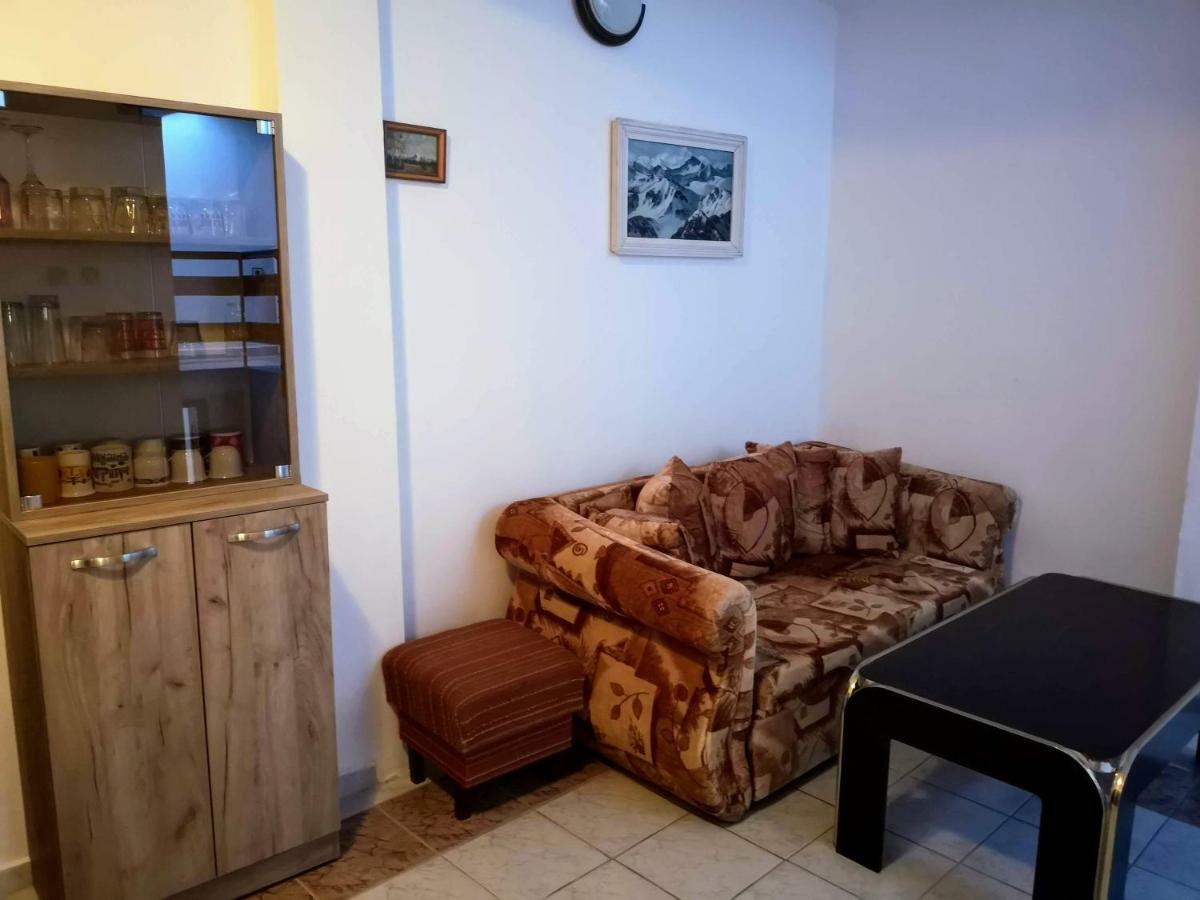 Guestrooms Stoyanovi تشيرنوموريتس المظهر الخارجي الصورة