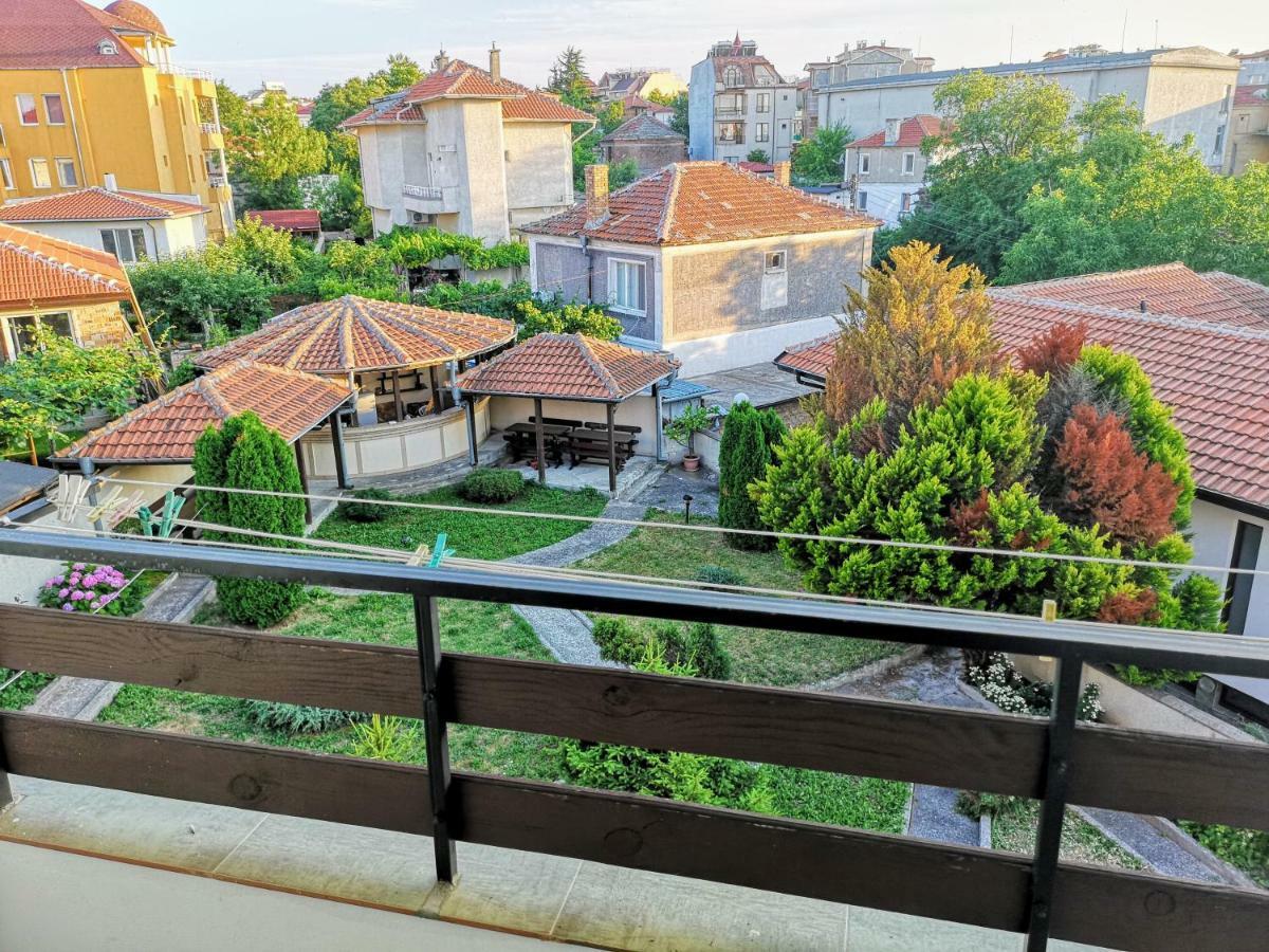 Guestrooms Stoyanovi تشيرنوموريتس المظهر الخارجي الصورة