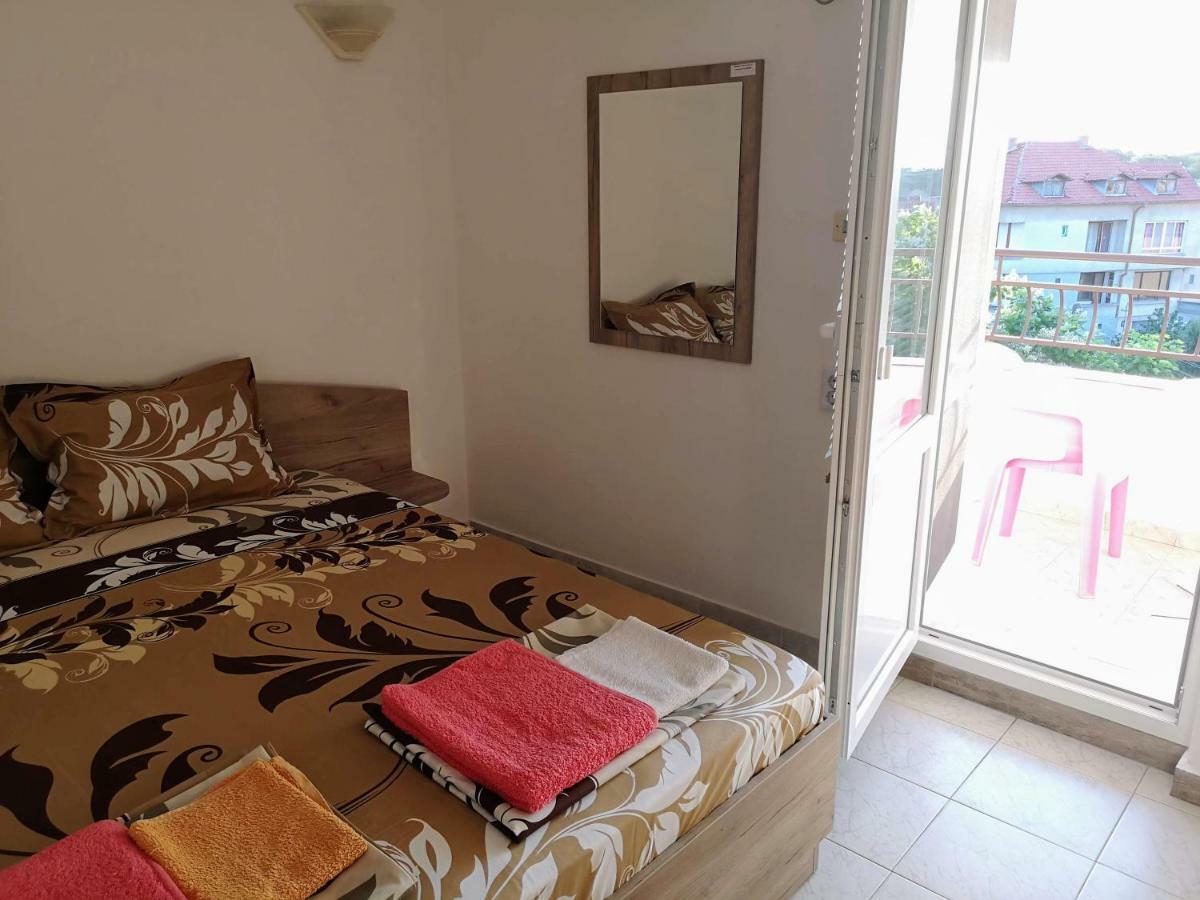Guestrooms Stoyanovi تشيرنوموريتس المظهر الخارجي الصورة