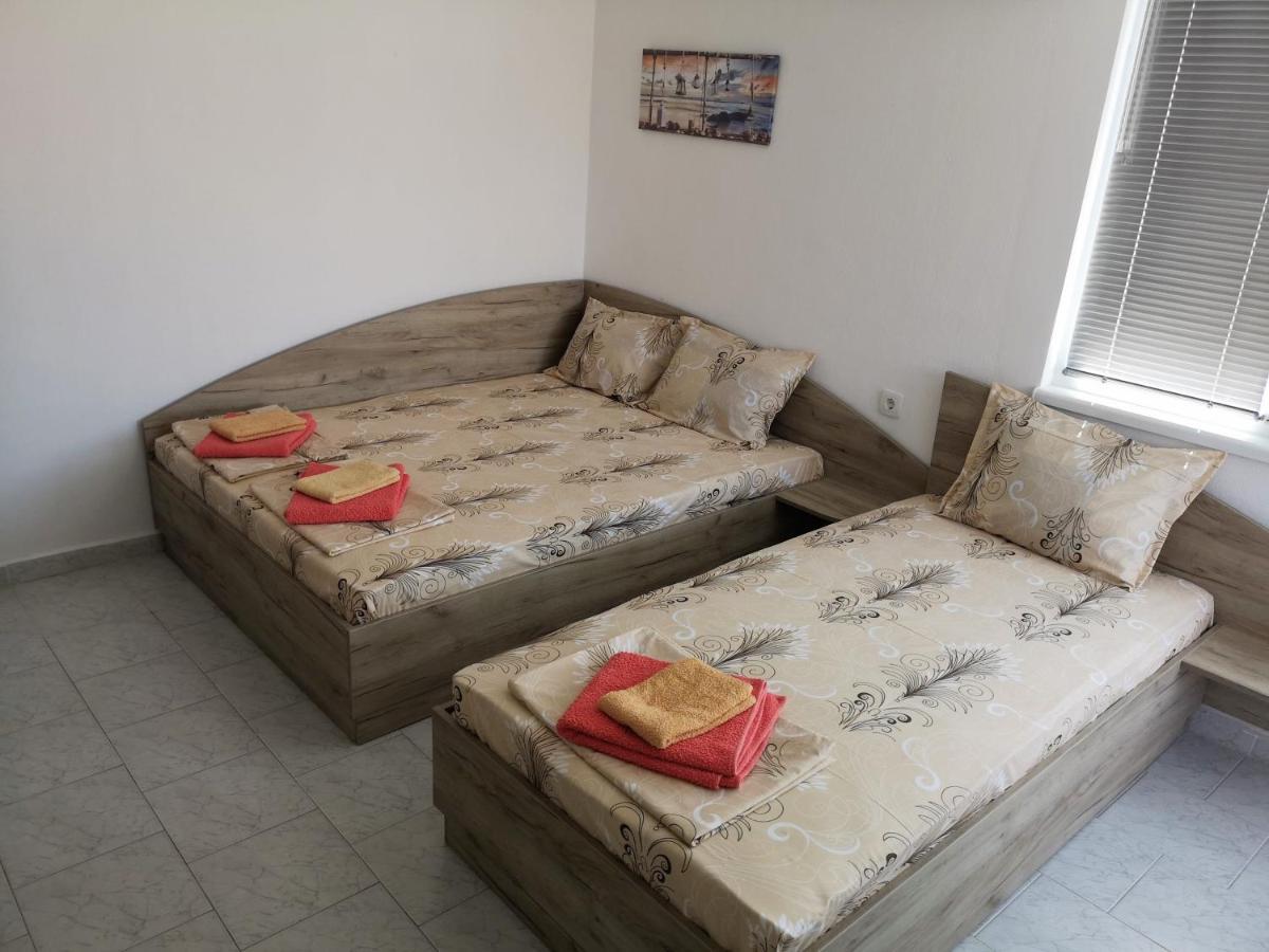 Guestrooms Stoyanovi تشيرنوموريتس المظهر الخارجي الصورة