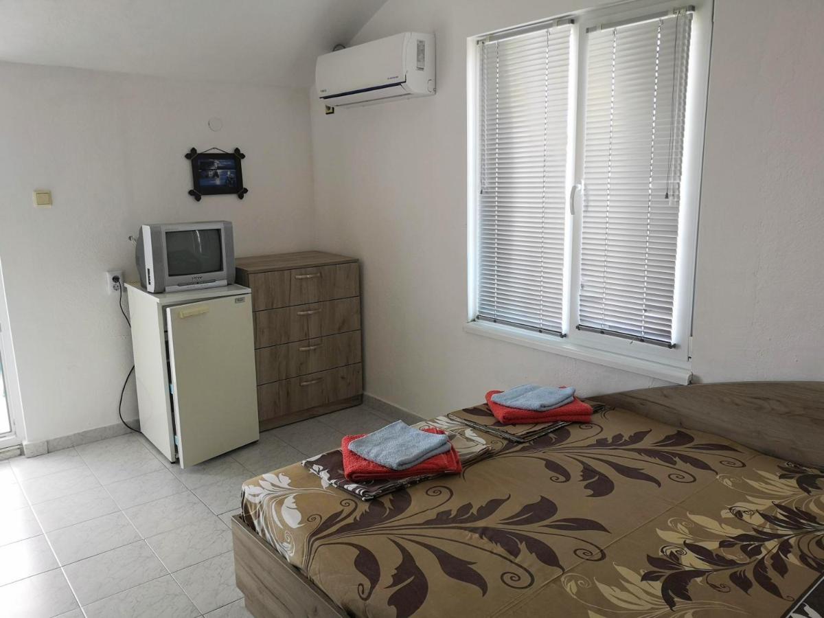 Guestrooms Stoyanovi تشيرنوموريتس المظهر الخارجي الصورة